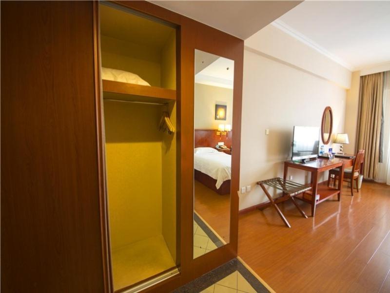 Greentree Inn Beijing Haidian District Qingheqiao Business Hotel Exteriör bild